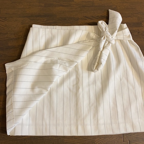 NWOT| Belle Vere | Tie Skirt - Picture 4 of 12